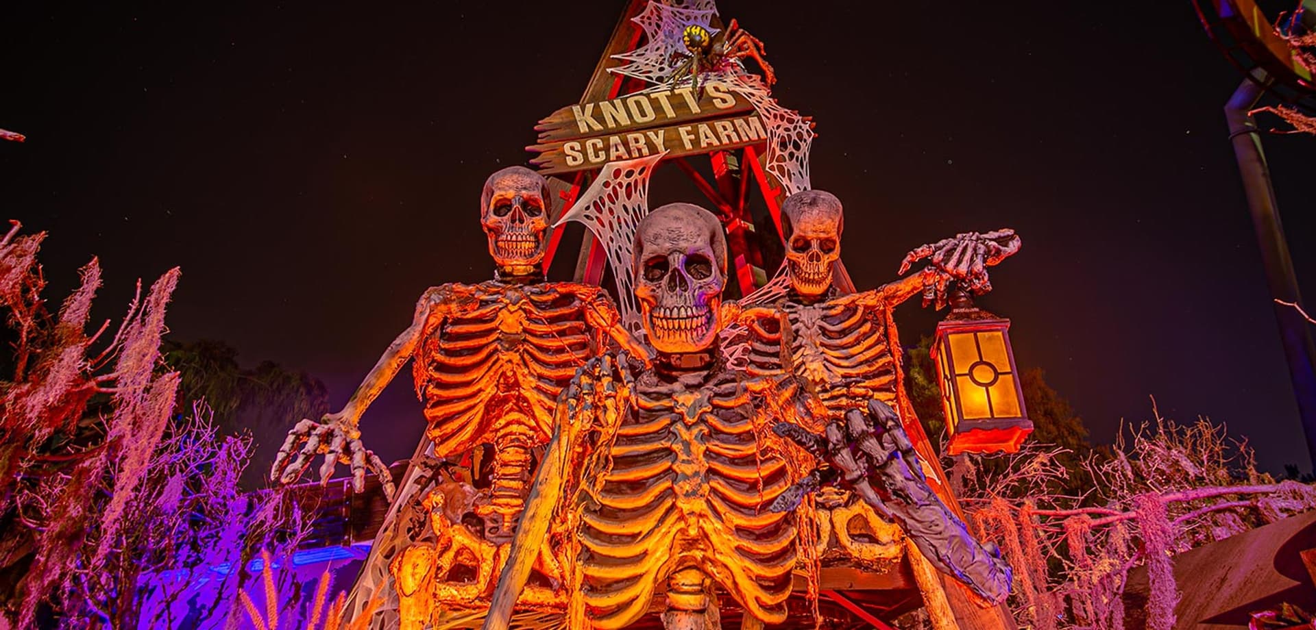 Knott’s Scary Farm "NIGHTMARES REVEALED" Sells Out In Under 10 Minutes As Halloween Season Officially Creeps Closer